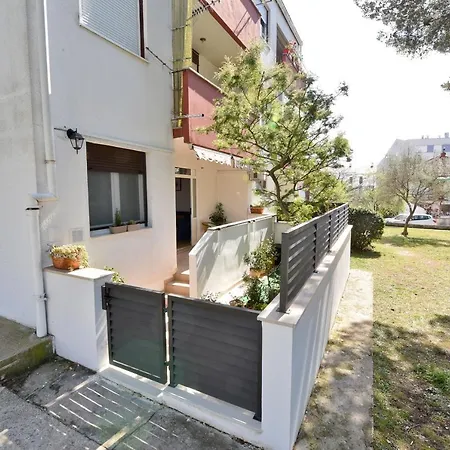 Apartment Paola-ivana Zadar